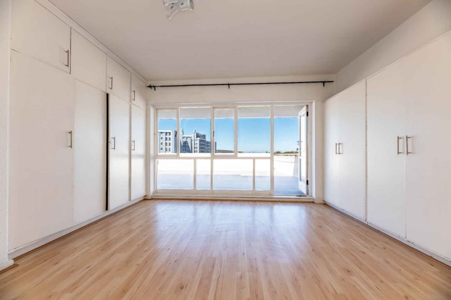 2 Bedroom Property for Sale in Three Anchor Bay Western Cape